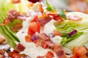 salat_z_pomidorom_i_bekonom